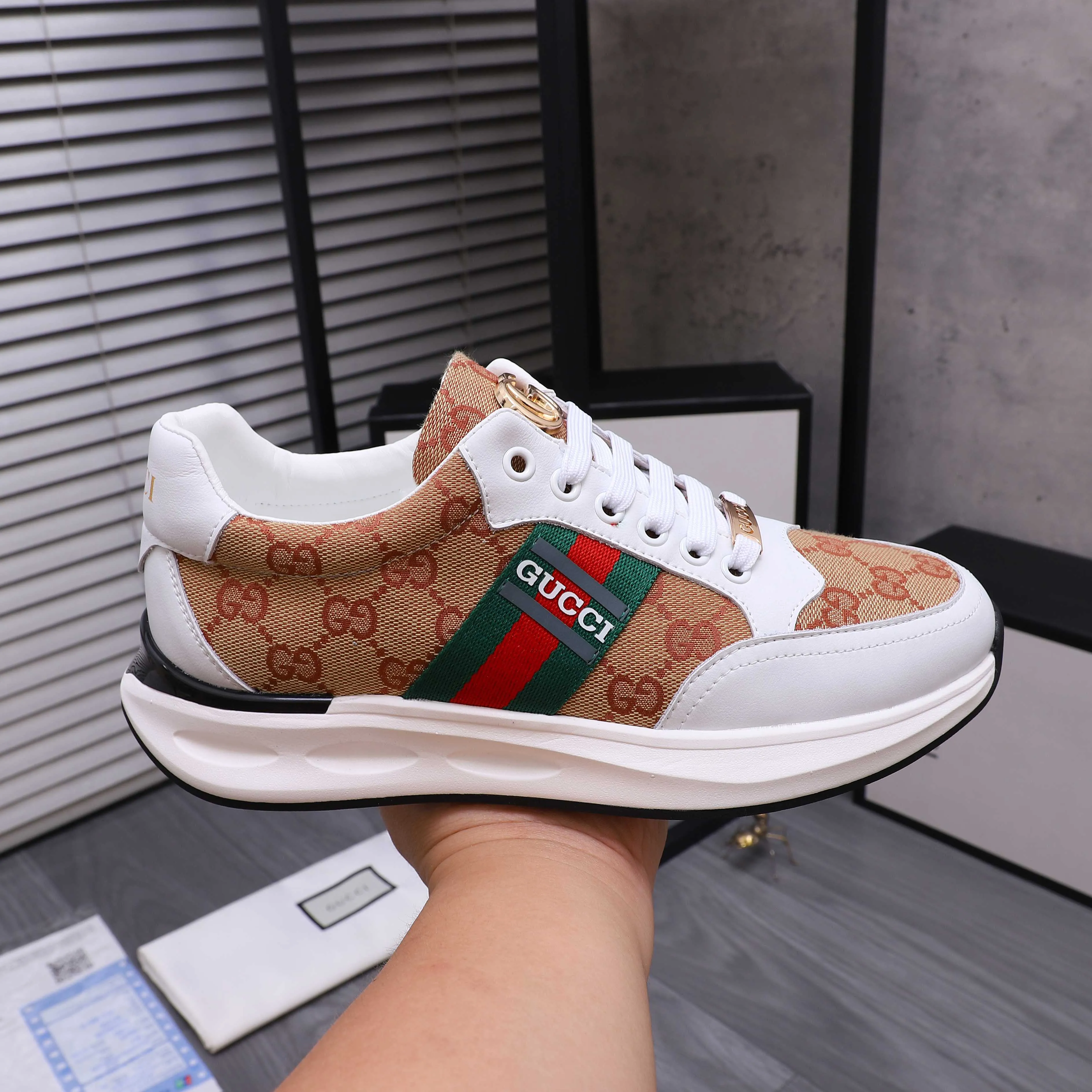 Men's shoes 💰442 Product trademark: GUCCI "Gucci" casual shoes Regular size: 38-45 (45 is custom-made and non-returnable) Product materials: Selected cowhide stitching breathable woven upper, pigskin lining, rubber outsole